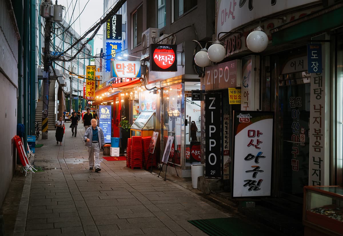 Streets of Seoul - Flickr - Sergiy Galyonkin — 상권분석 사이트 서울 — 골목상권분석서비스가 답입니다